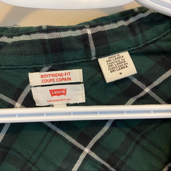 Levi’s Boyfriend Fit Button Down Shirt - Picture 3 of 4